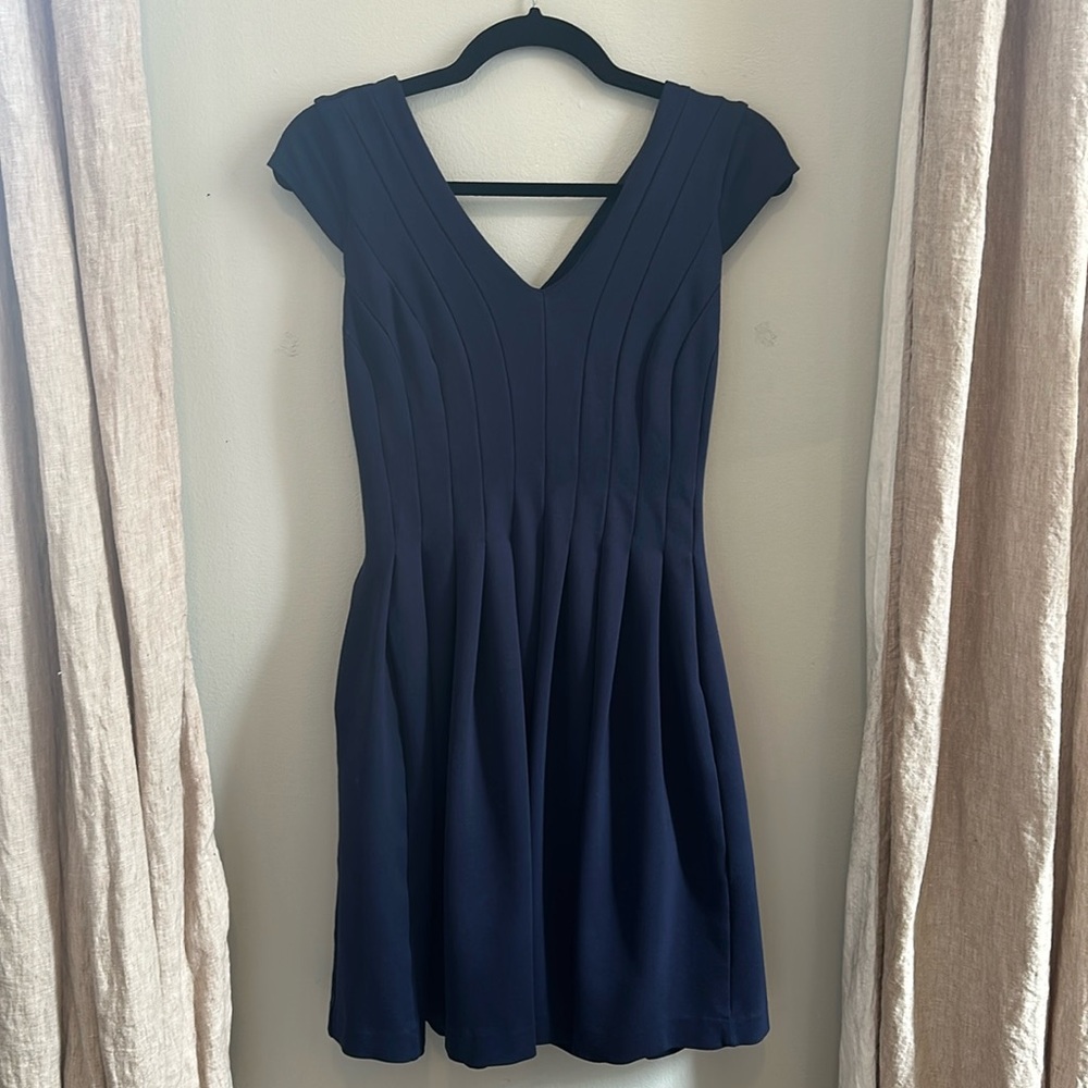 White House Black Market Seamed V-Neck Fit-and-Flare Dress in Navy, Size 2P